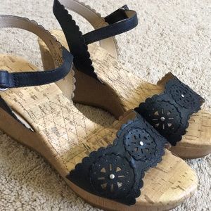 BLACK FRIDAY SALE ‼️ Easy Spirit wedge sandals